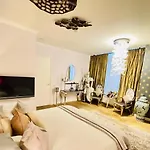 公寓 Luxury Center With Canal View 1 Kingsize Bed And 1 Sleeping Sofa 阿姆斯特丹