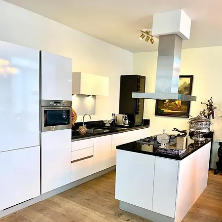 Luxury Center With Canal View 1 Kingsize Bed And 1 Sleeping Sofa Amsterdam