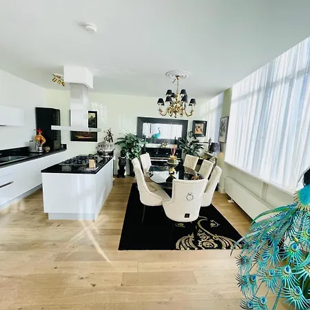 Luxury Center With Canal View 1 Kingsize Bed And 1 Sleeping Sofa Lägenhet