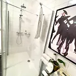 Luxury Center With Canal View 1 Kingsize Bed And 1 Sleeping Sofa דירה *
